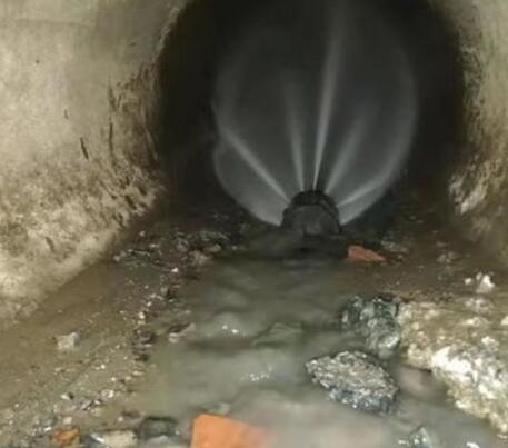 于洪市政管道清淤